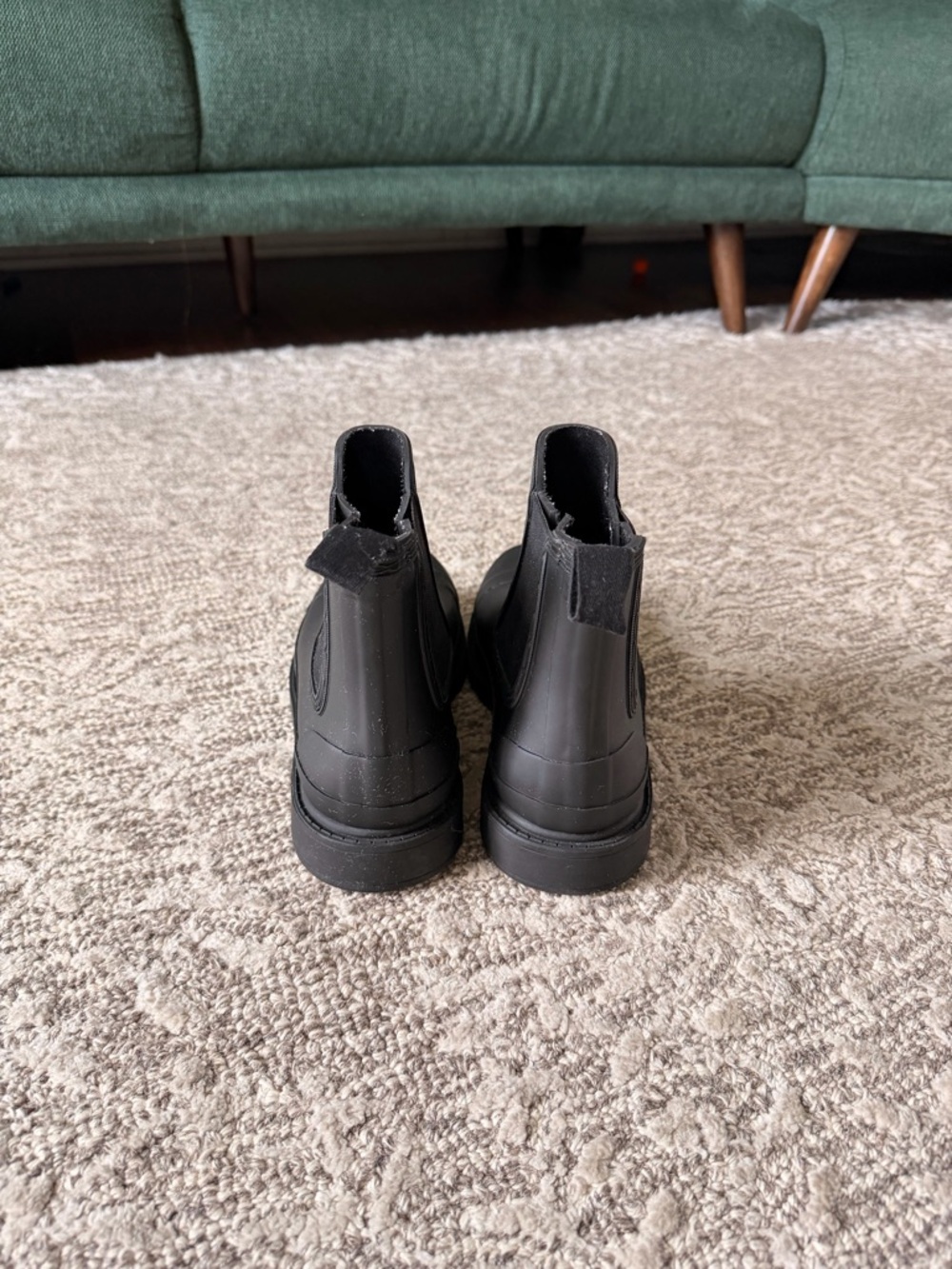 Hunter Black Chelsea Short Rain Boots - Picture 4 of 7